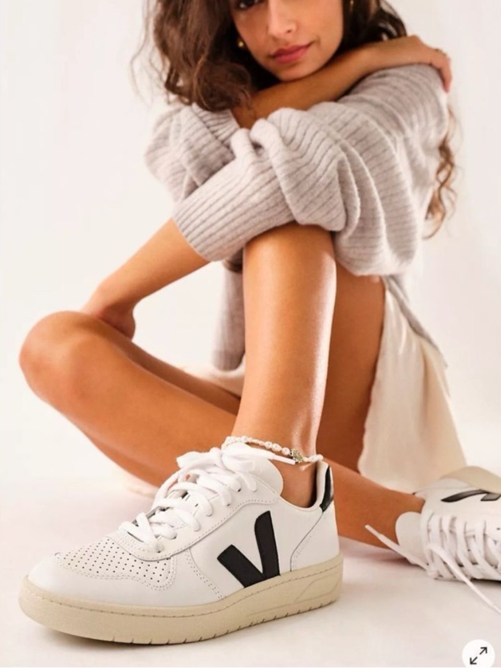 Veja V-10 Leather White Black Sneaker 7